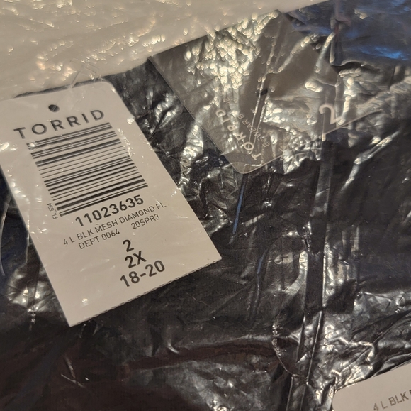 TORRID Premium Leggings Diamond Mesh Size 2 - Picture 8 of 10